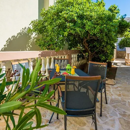 Apartment With Parking Space - 18561