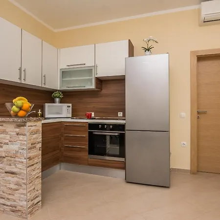 With Parking Space - 18561 Апартаменты Вир
