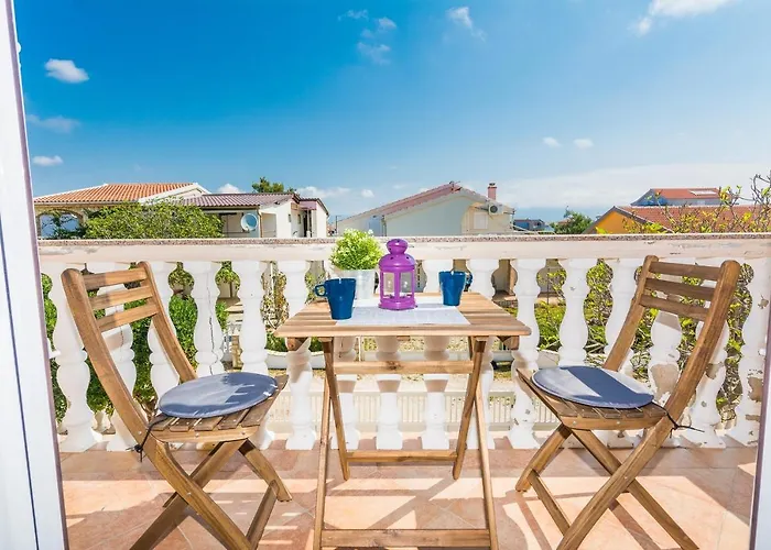 Apartment With Parking Space - 18561 *