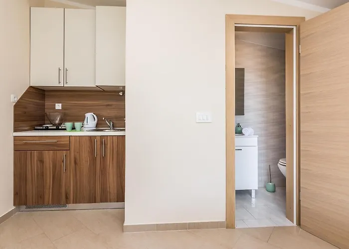 Apartment With Parking Space - 18561 *