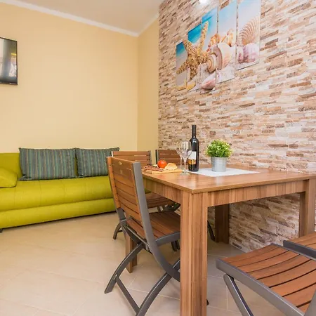 Apartment With A Parking Space - 18561