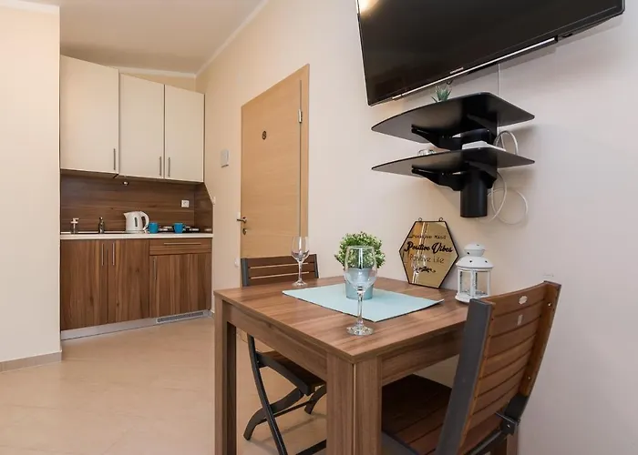 Apartmán With Parking Space - 18561 Vir