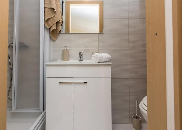 Apartmán With Parking Space - 18561 Vir